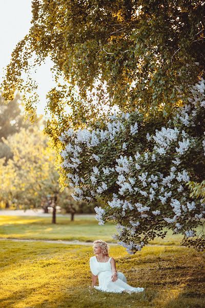 Wedding photographer Evgeniya Soloveva (janesolph). Photo of 9 July 2013