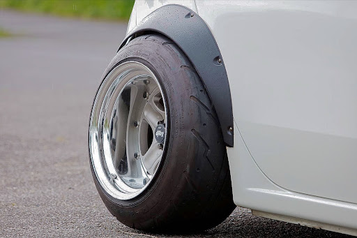N One Jg1のdiy タイヤサイズ変更 245 45から245 40に 目指せ305 35 消しゴムタイヤ に関するカスタム メンテナンスの投稿画像 車のカスタム情報はcartune