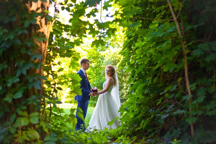 Fotografo di matrimoni Maksim Vasilenko (maximilyan77). Foto del 30 marzo 2017