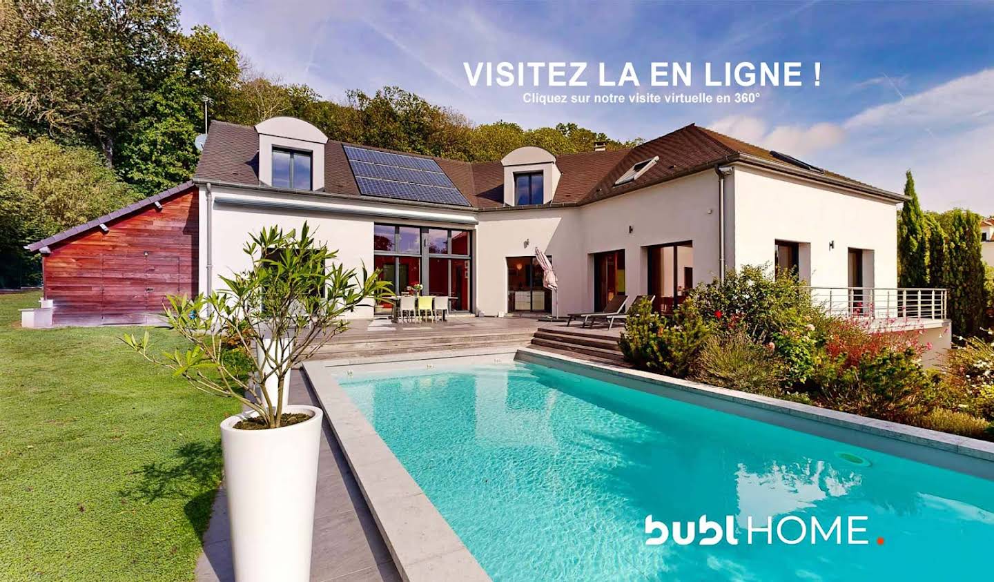 Villa avec piscine et terrasse Orgeval