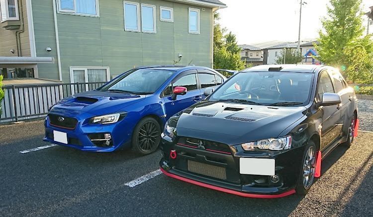 WRX S4のみんなのボディカラー・WRブルー・駐車場コラボに関するカスタム事例の投稿画像2枚目