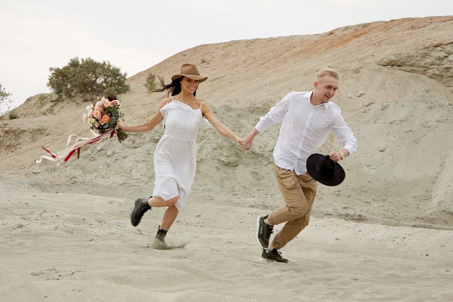 Wedding photographer Snezhana Sokolkina (photolama). Photo of 30 June 2019