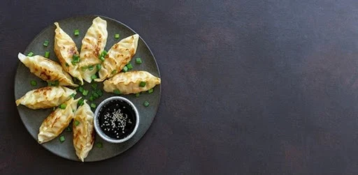 Sichuan Vegetables Momos [10 Pcs]