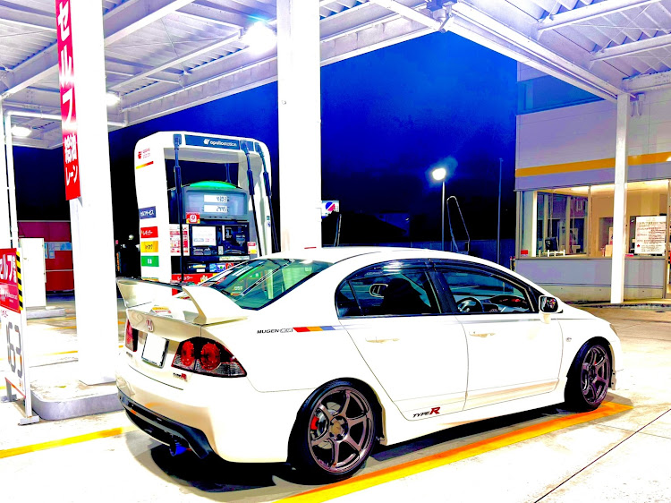 シビックタイプRのナイトショット・無限 リアアンダースポイラー・VTEC🐈愛猫倶楽部に関するカスタム事例の投稿画像2枚目