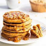 3-Ingredient Paleo Pumpkin Pancakes with Caramel Sauce was pinched from <a href="http://paleogrubs.com/3-ingredient-pumpkin-pancakes-recipe" target="_blank">paleogrubs.com.</a>