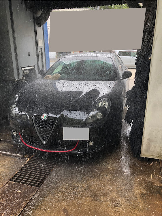 ジュリエッタのレーダー探知機つけよ・オービス・ドライブ・アルファロメオ・ジュリエッタに関するカスタム事例の投稿画像1枚目