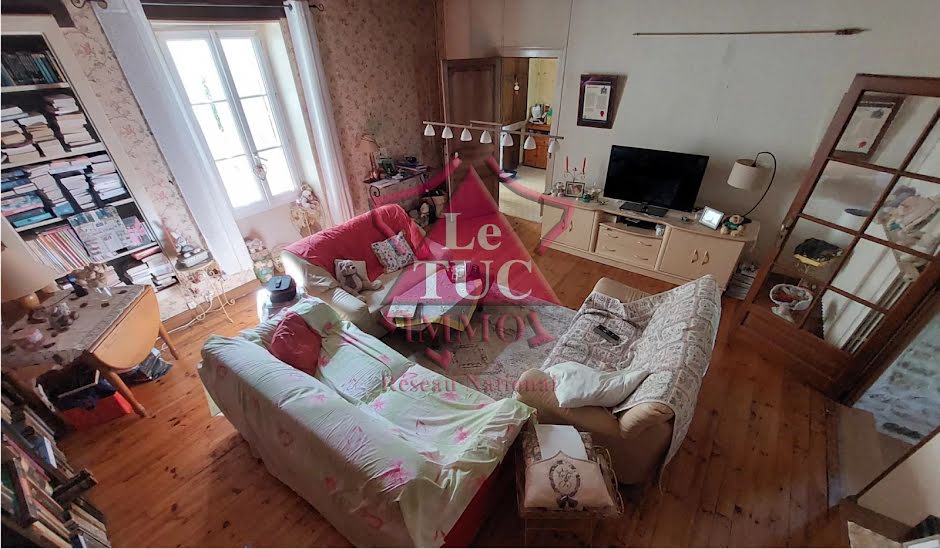 Vente maison 8 pièces 190 m² à Coulonges-sur-l'Autize (79160), 216 000 €