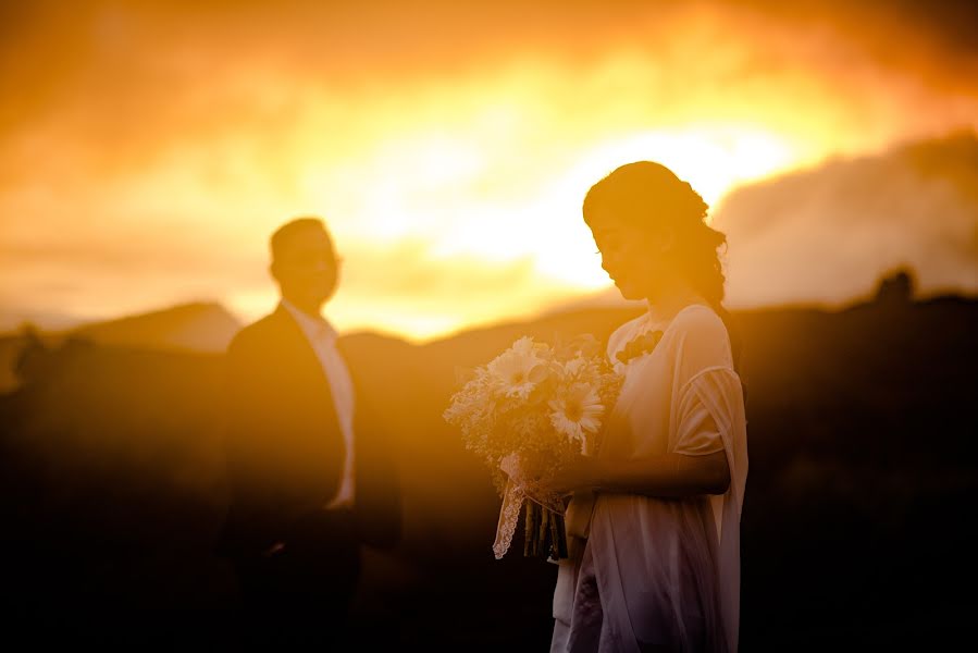 Fotografo di matrimoni Rendhi Pramayuga (rendhi1507). Foto del 8 maggio 2019