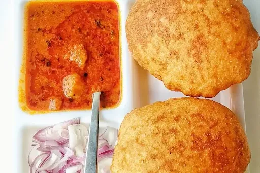 2 Aromatic Masaledar Bedmi Poori With Spicy Rasedar Aloo Sabji