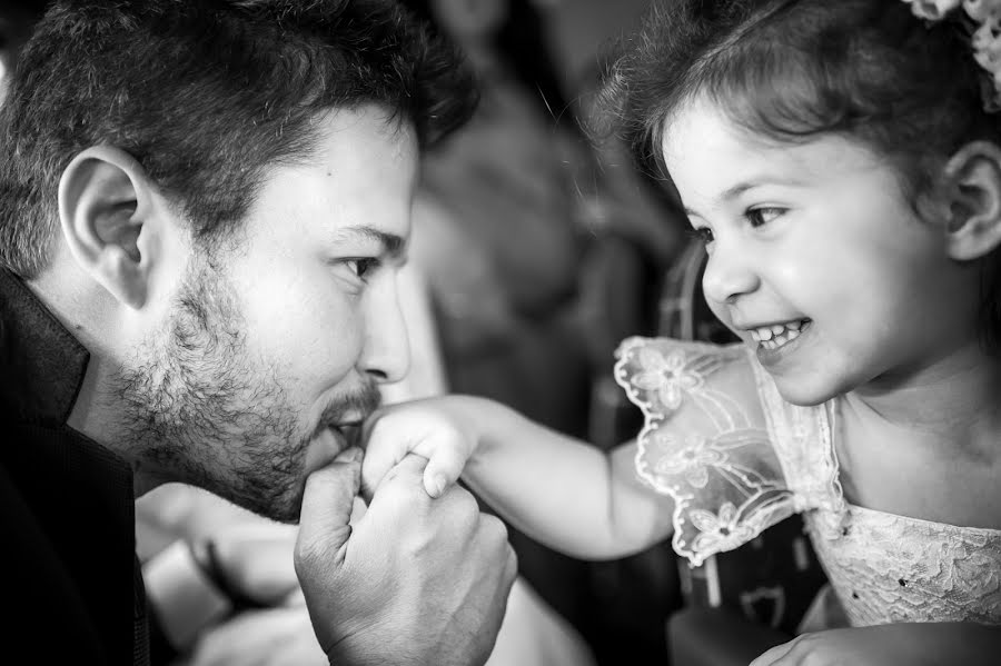 Wedding photographer Marios Kourouniotis (marioskourounio). Photo of 3 July 2017