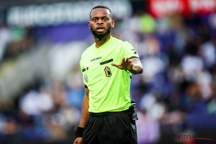 Un jeune arbitre pour Standard-Westerlo : une première en forme de casse-pipe 