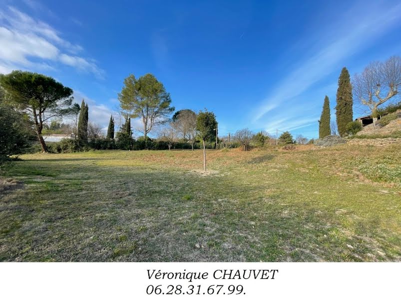 Vente terrain  630 m² à Carces (83570), 98 000 €