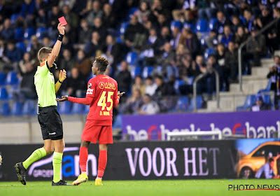 Ref en VAR zorgen voor wat frustratie in spektakelmatch Genk: twee wel héél lichte strafschoppen (en veel tijd verloren)