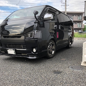 ハイエースバン TRH200V