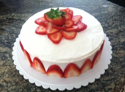 French Vanilla Berry Cake!