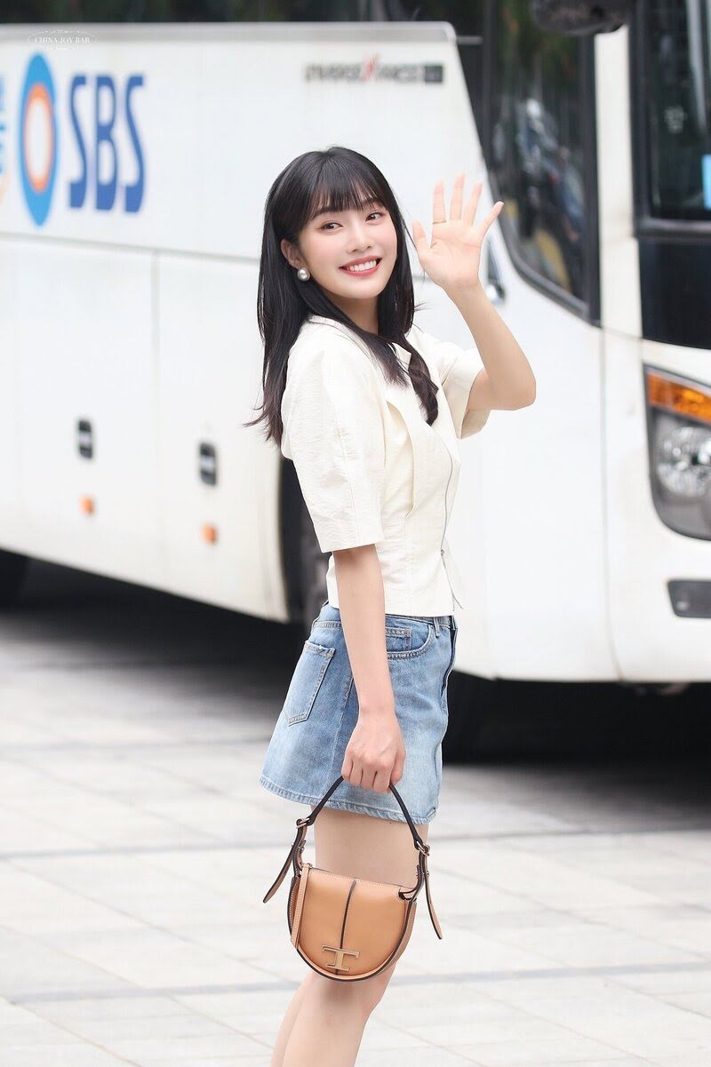 220622-Red-Velvet-Joy-Animal-Farm-Commute-documents-4(3)