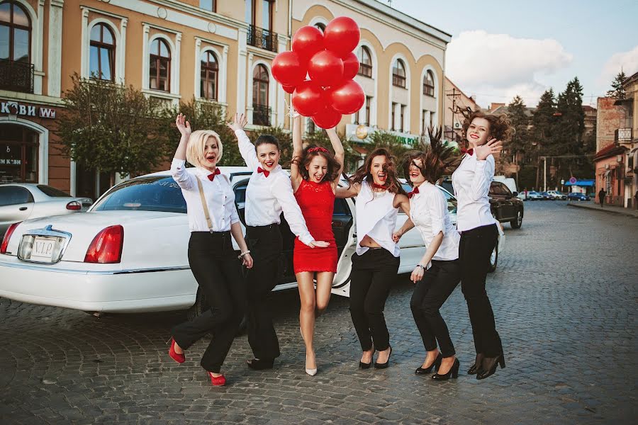 Fotógrafo de casamento Lyudmila Antalovci (dreamon). Foto de 2 de maio 2015