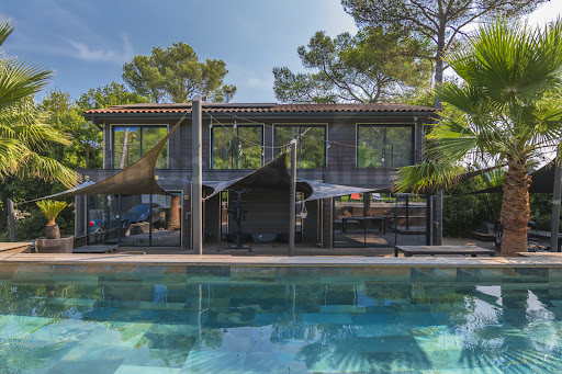 Maison avec piscine et jardin 2