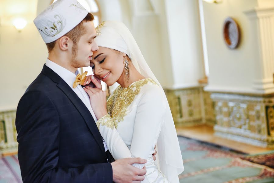 Fotografo di matrimoni Elvira Sabirova (elviraphotokzn). Foto del 7 febbraio 2016