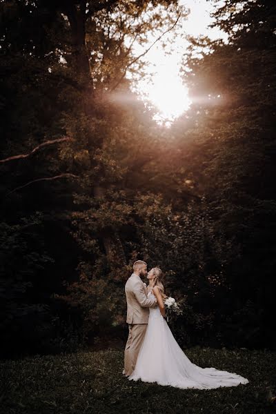 Vestuvių fotografas Tibor Simon (tiborsimon). Nuotrauka 2023 rugsėjo 13