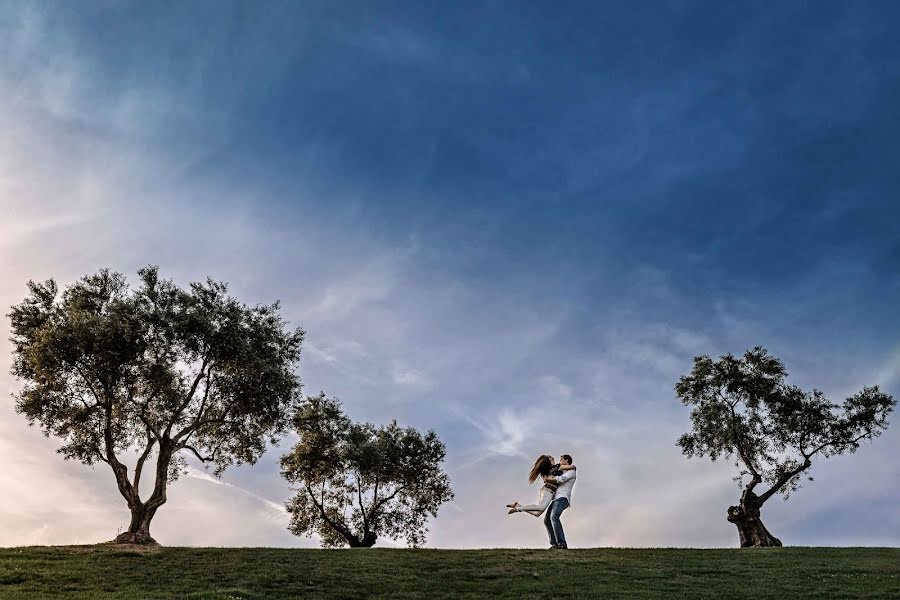 Wedding photographer Rafa Martell (fotoalpunto). Photo of 2 June 2016