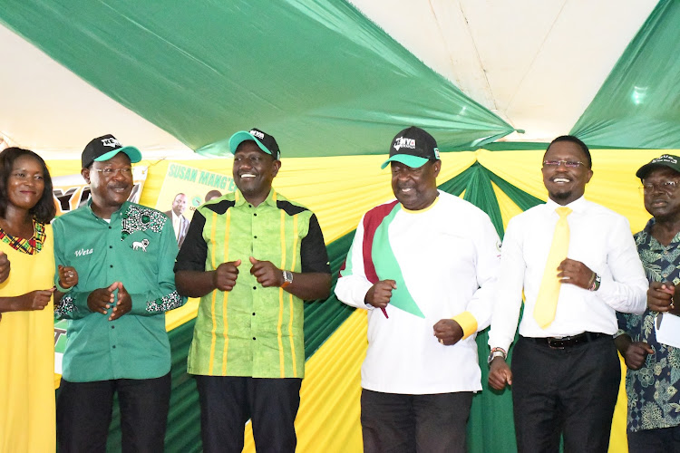 Deputy President William Ruto and other Kenya Kwanza leaders (L-R) former Teso South MP Mary Emase, Ford Kenya leader Moses Wetangula, ANC's Musalia Mudavadi, former Foreign Affairs Chief Administrative Secretary Ababu Namwamba and Nambale MP John Bunyasi at Mungatsi Technical Training Institute on Mat 6, 2022.