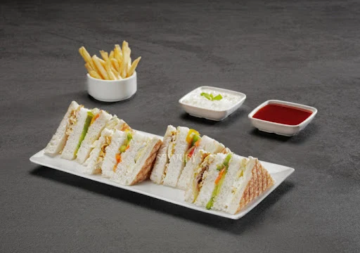 Bahraini Chicken Club Sandwich