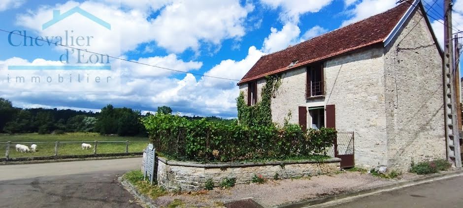 Vente maison 4 pièces 120 m² à Pacy-sur-Armançon (89160), 56 000 €