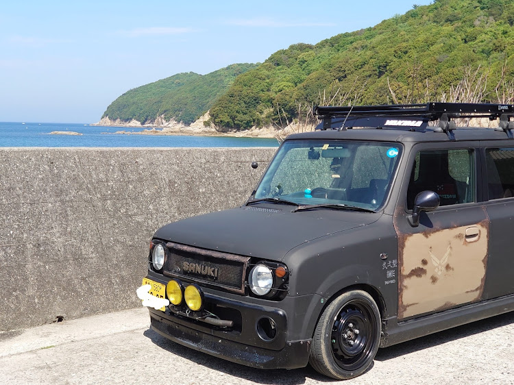 アルトラパンの海と愛車に関するカスタム事例の投稿画像1枚目