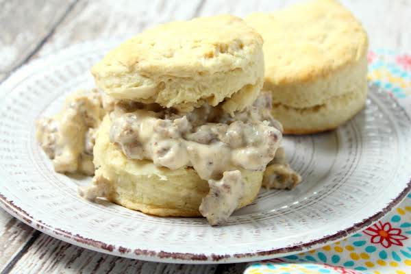 Buttermilk Biscuits n Sausage Gravy_image