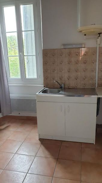 Location  appartement 2 pièces 25 m² à Ales (30100), 310 €