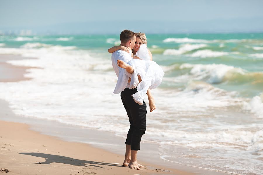 Wedding photographer Ilya Latyshev (ilatyshew). Photo of 19 August 2014