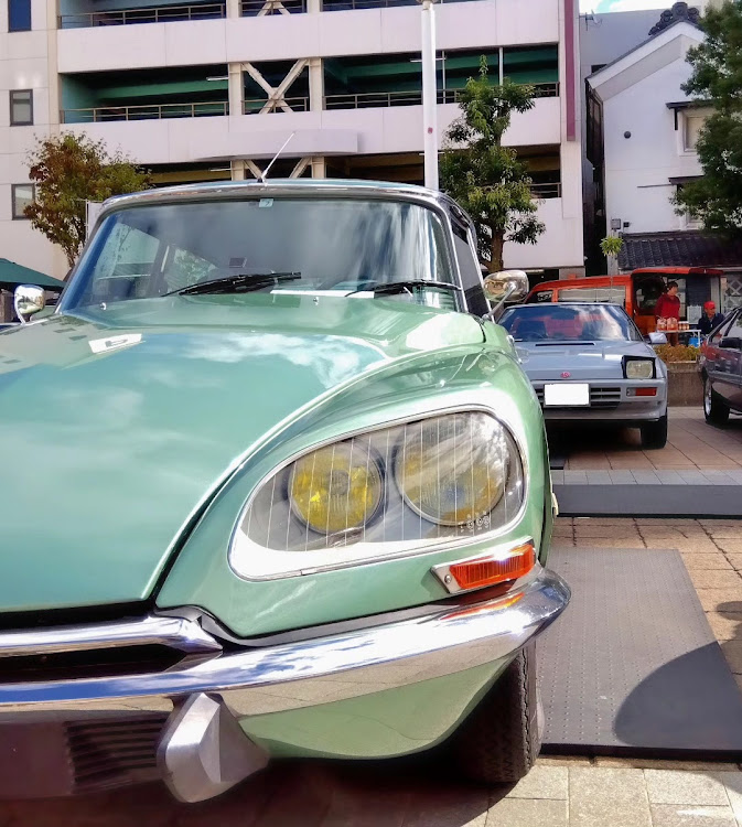 アルシオーネのアルシオーネ・シトロエンDS・マルシェ・松本城下町天空マルシェ・名車揃いに関するカスタム事例の投稿画像24枚目