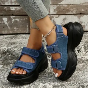 Dames platform sandalen met klittenband in grote maten Comfortabele en stijlvolle sandalen voor grote voeten. Geniet van mode en ondersteuning