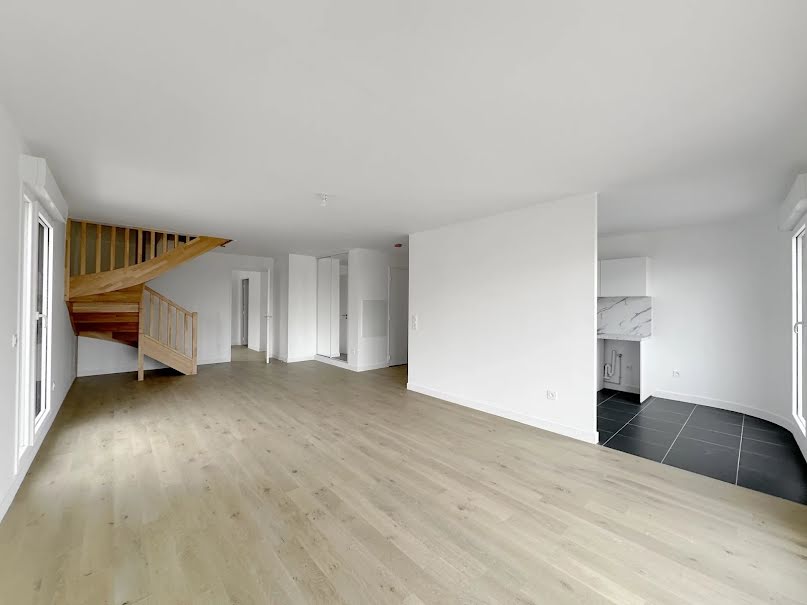 Location  appartement 6 pièces 130.5 m² à Clichy (92110), 3 354 €