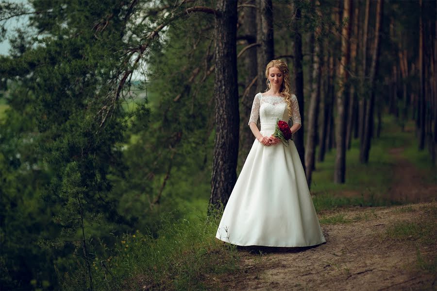 शादी का फोटोग्राफर Aleksey Yurin (yurinalexey)। जून 14 2016 का फोटो