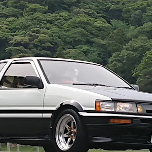 カローラレビン AE86