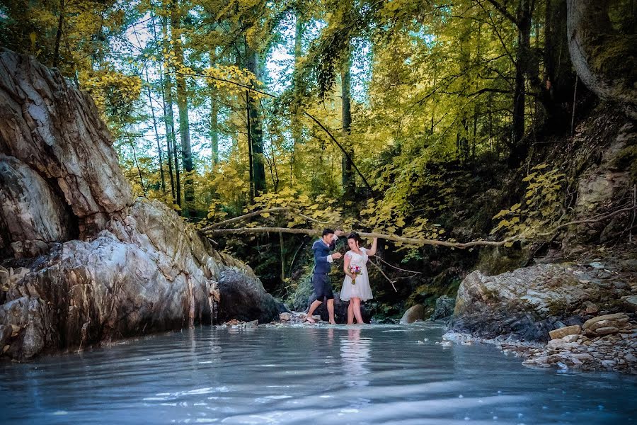 Fotografo di matrimoni Daniel Sandulean (sandulean). Foto del 5 novembre 2019