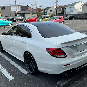 Eクラス セダン W213