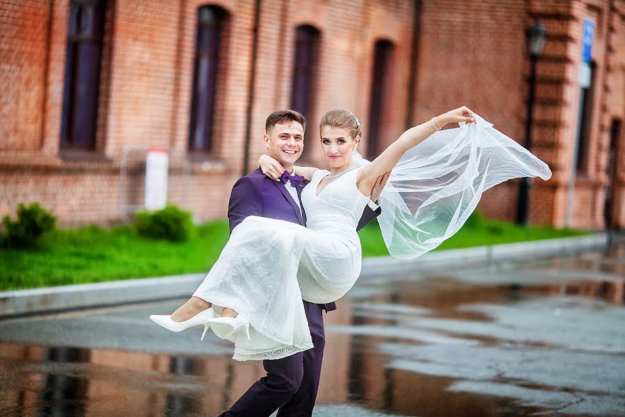 Hochzeitsfotograf Olga Shtanger (olyazaolya). Foto vom 26. Juni 2019