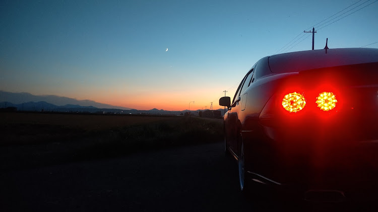 クラウンアスリートの夕日と愛車・夕日とコラボ・夕日が好きに関するカスタム事例の投稿画像4枚目