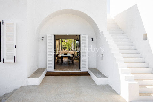 House with pool 3