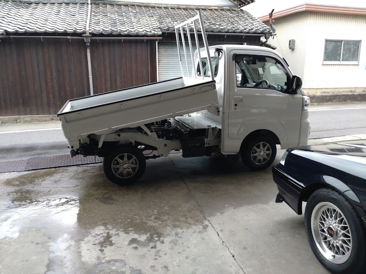 スカイラインの新緑と愛車・６月もよろしくお願いします・ピットハウス・サメブルカッコ良かった・不正改造車取締月間に関するカスタム事例の投稿画像29枚目