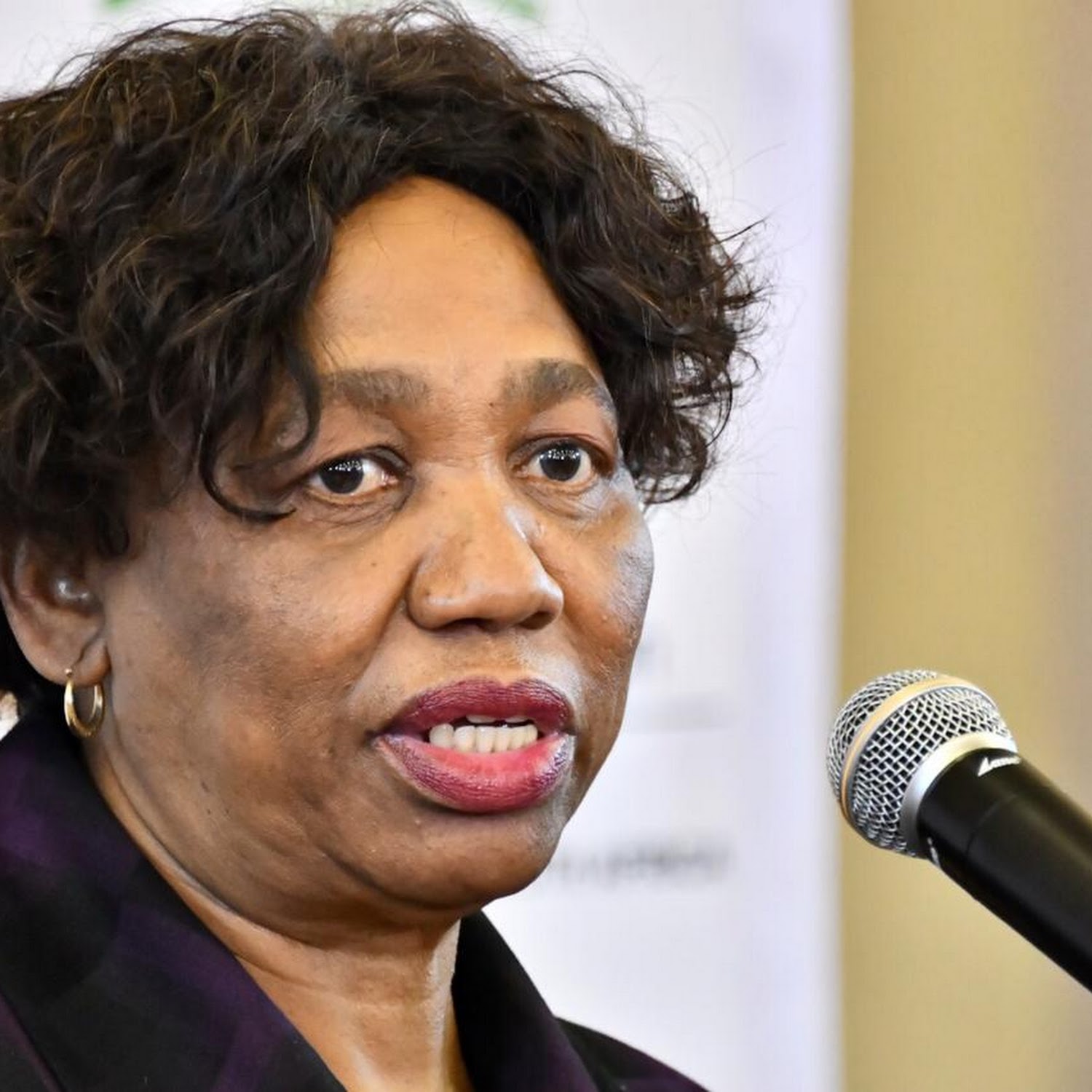 I M Not Stubborn Angie Motshekga Amid Criticism From Mps