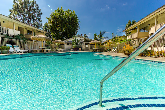 Beach Creek Resort Apartments For Rent In Garden Grove Ca