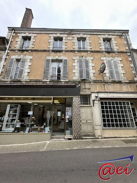 Vente maison  250 m² à Gien (45500), 79 000 €