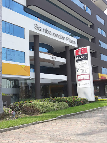 Samborondón Plaza, Local 8, Planta Baja, Av. Samborondón 1975, Samborondón 092301
