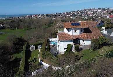 Villa avec piscine 1