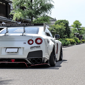 NISSAN GT-R R35