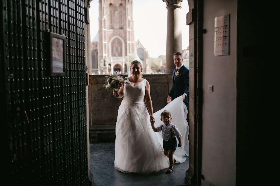 Fotógrafo de casamento Zsuzsi Forgács (forgacszsuzsi). Foto de 19 de outubro 2019